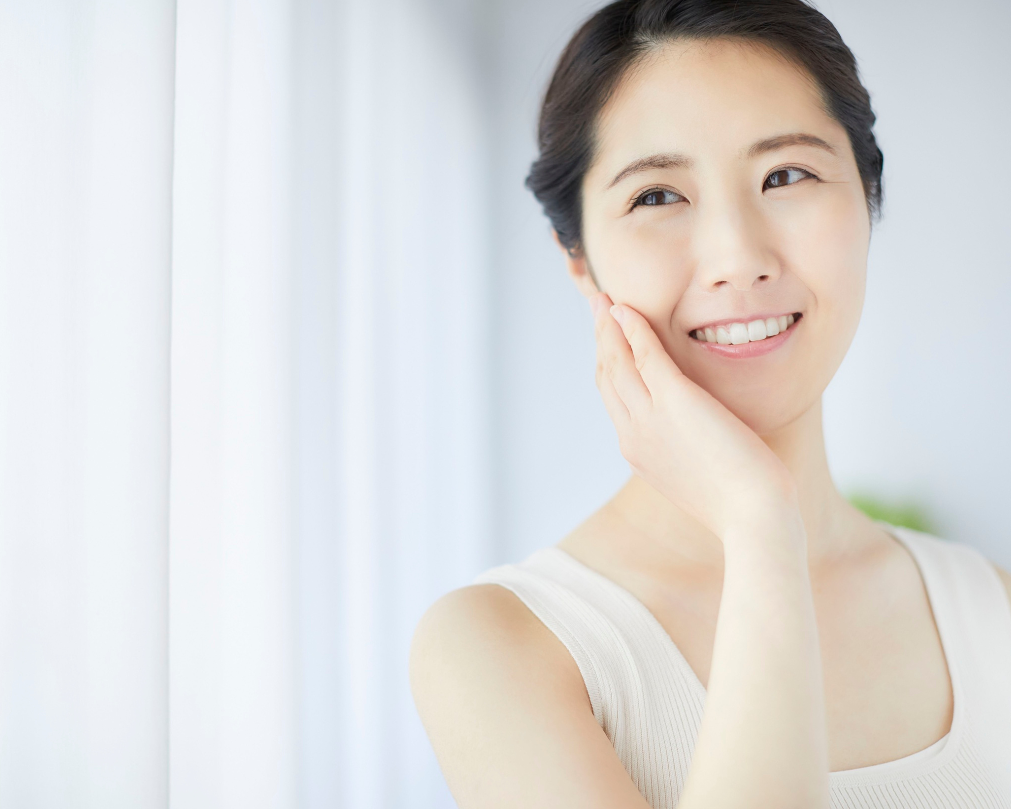 毎日歯磨きしてるのに、なぜか歯が黄ばむ。 歯磨きでは落としきれない歯の汚れは歯科医院へ